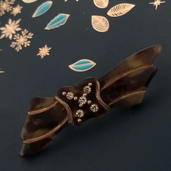 Vintage Brooch - Tortoise Shell Rhinestone Bow, 1950’s - Picture 4 of 8